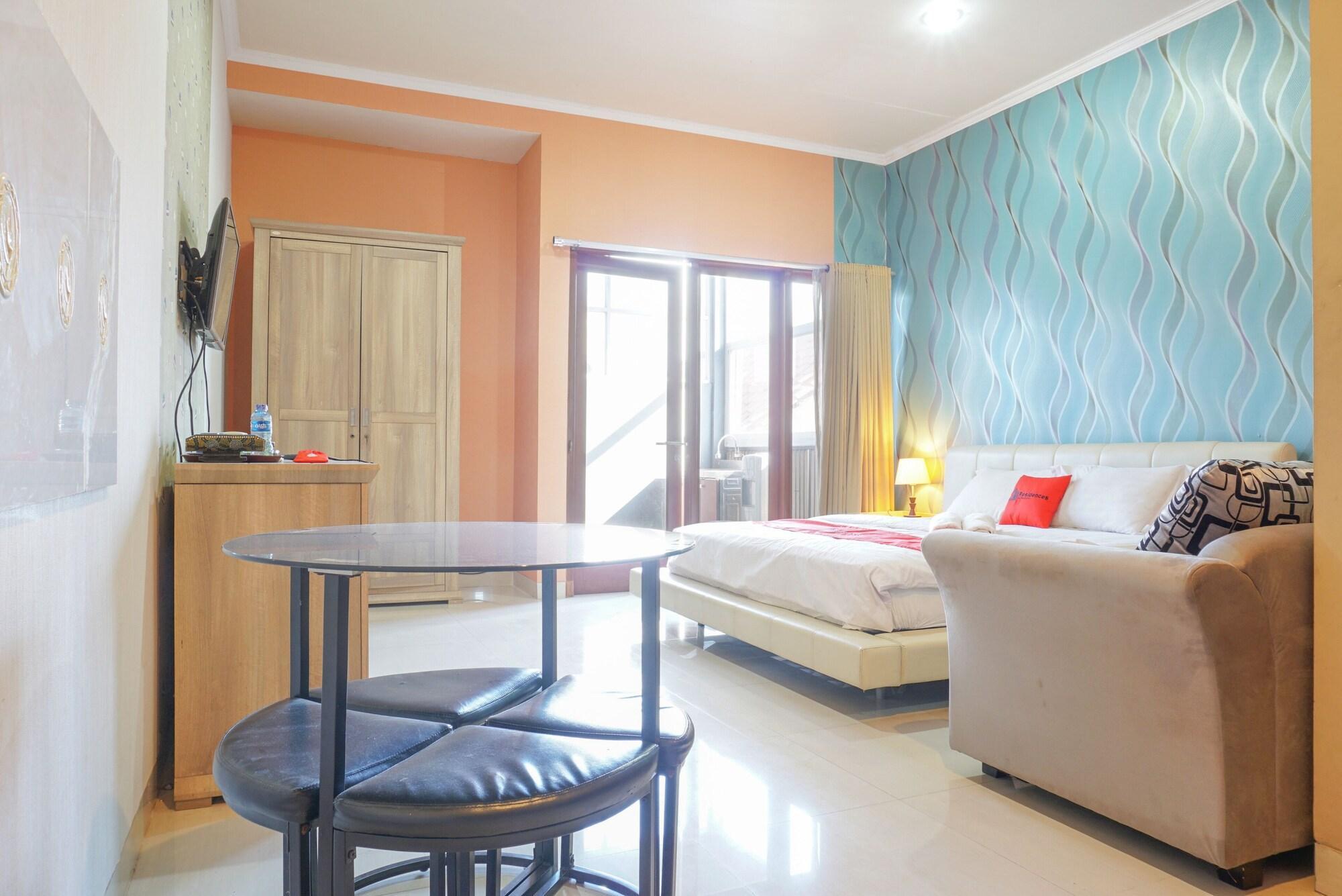 Reddoorz Near Kemang Square Hotell Jakarta Exteriör bild